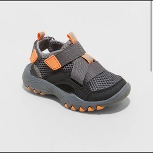 Cat & Jack - Toddler’s Lee Sandals Size 8 ( Gray, organogenesis and black)